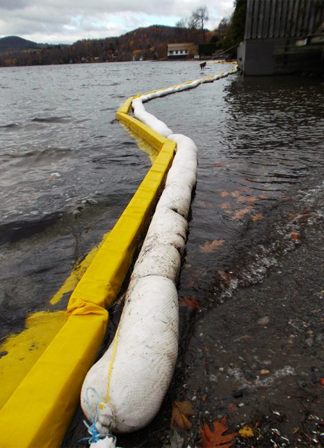 Pompes à diaphragme, Équipement d'intervention en cas de déversement  d'hydrocarbures